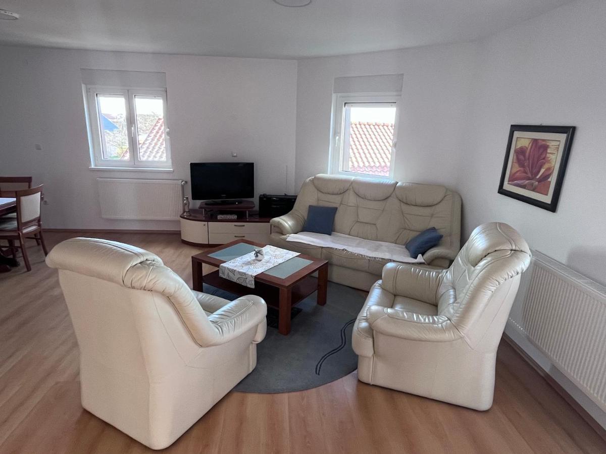 Apartman Magnolia Petrovina Turopoljska Exteriör bild